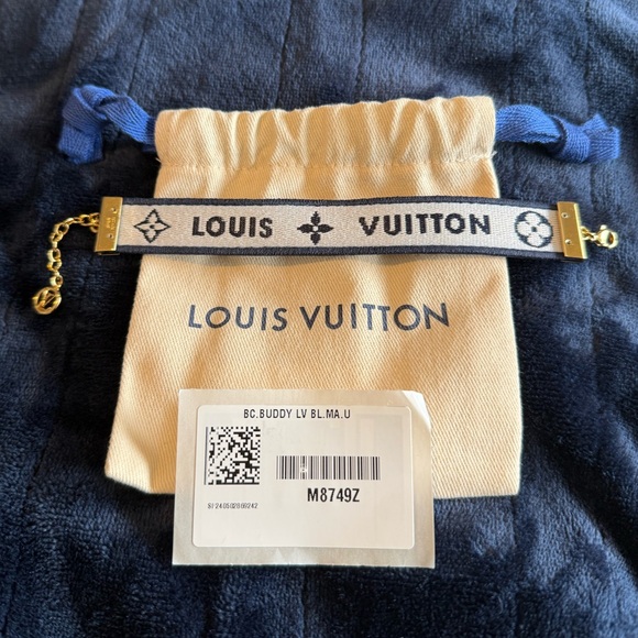 ❌❌❌SOLD❌❌❌Louis Vuitton Buddy Bracelet Blue and White with Gold hardware. - Picture 3 of 4